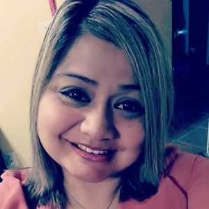 Meet your Posher, Claudia